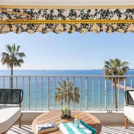 L'infini Panoramic Sea View Waterfront Apartment *